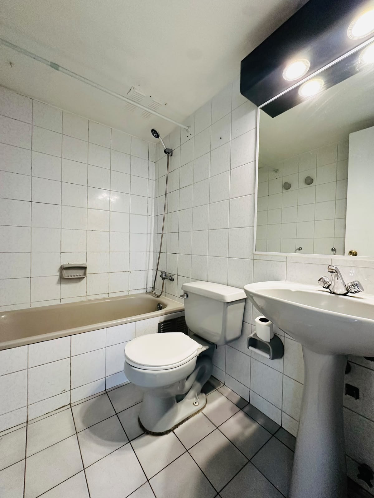 Departamento de 1 dormitorio en Av. Las Condes 14181, Las Condes, foto 13 de 19