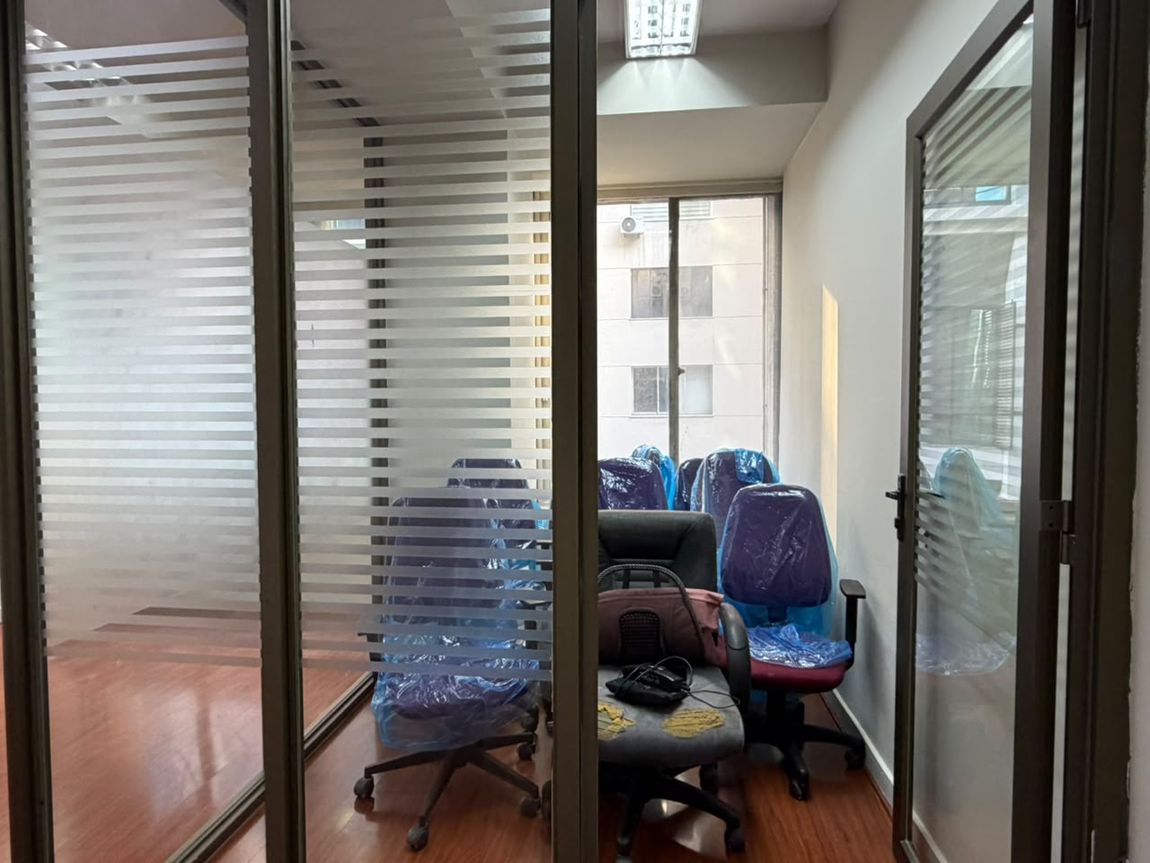 Oficina de 100 m² en Huérfanos 863, Santiago, foto 8 de 12