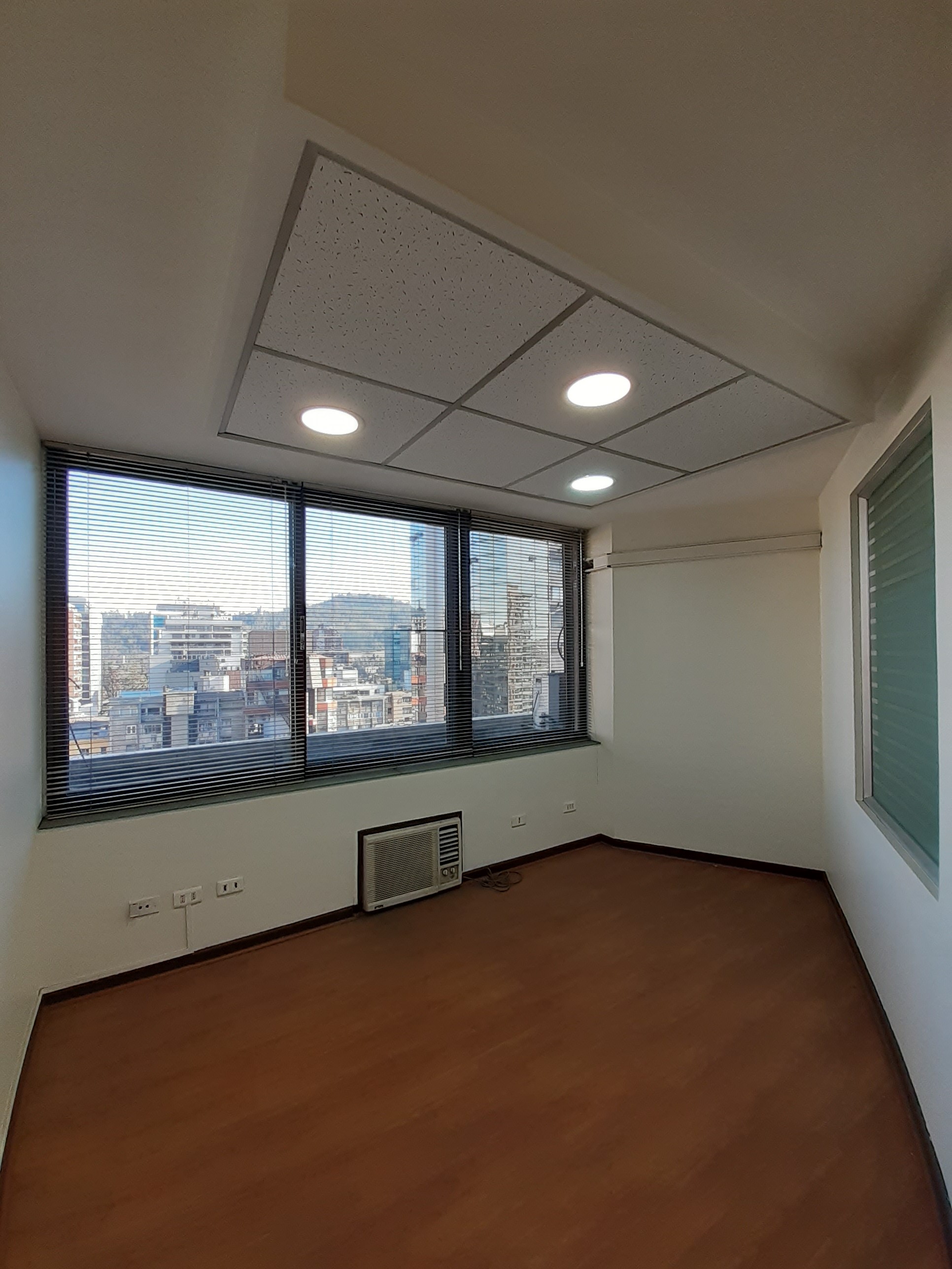 Oficina de 110 m² en Las Bellotas 199, Providencia, foto 6 de 12