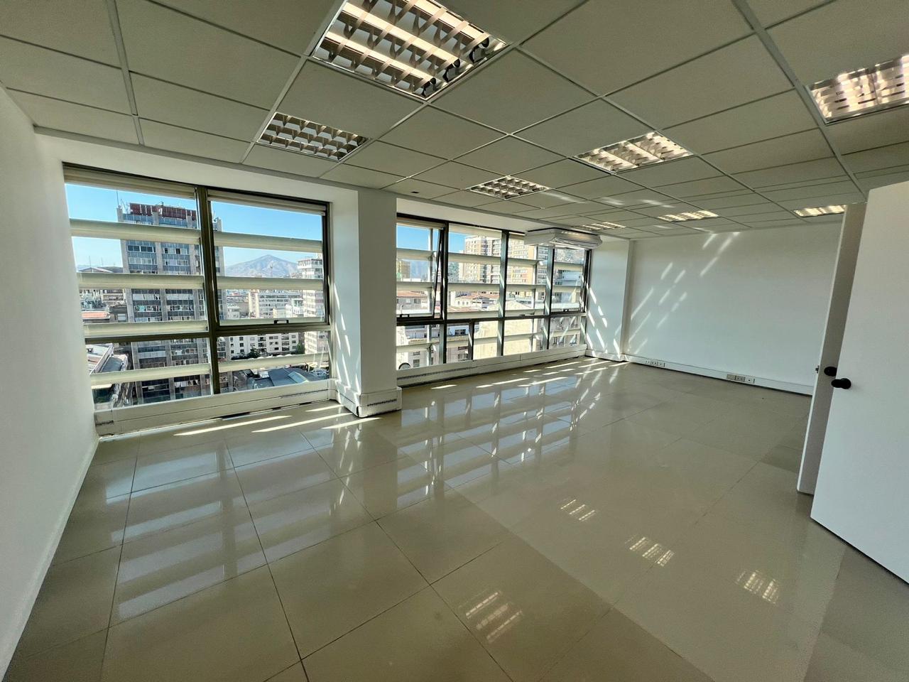 Oficina de 243 m² en Merced 838, Santiago, foto 16 de 16
