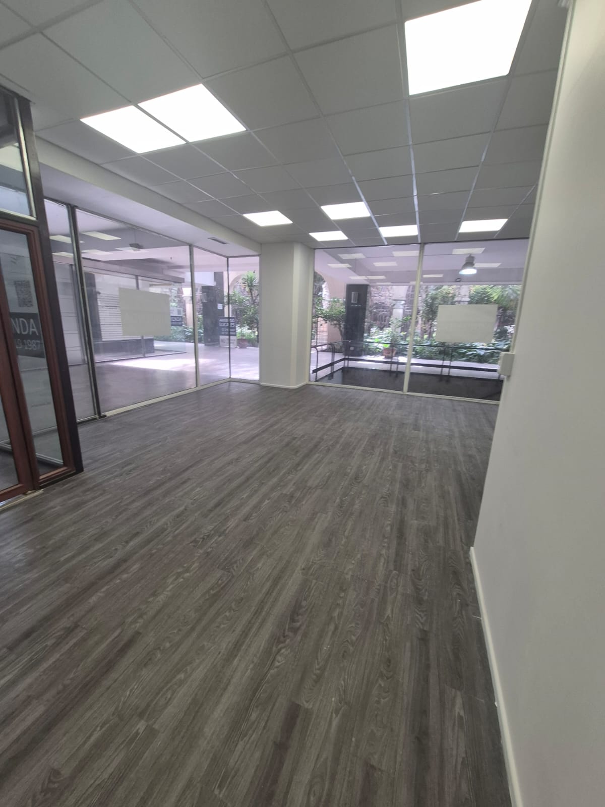 Local comercial de 61 m² en Huérfanos 669, Santiago, foto 5 de 12