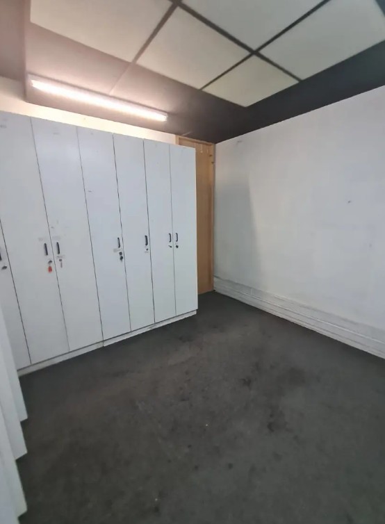 Local comercial de 310 m² en Miraflores 354, Santiago, foto 12 de 12