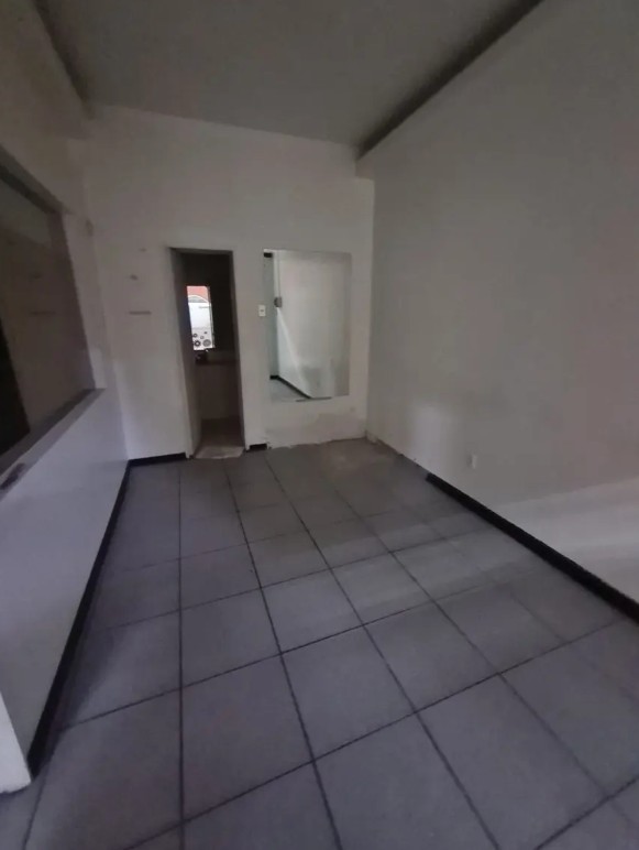 Local comercial de 310 m² en Miraflores 354, Santiago, foto 5 de 12
